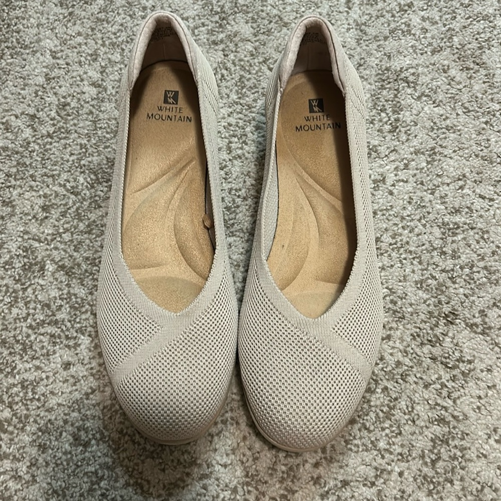 White Mountain, NEVER WORN, Cream Slip-on, Women’s 9